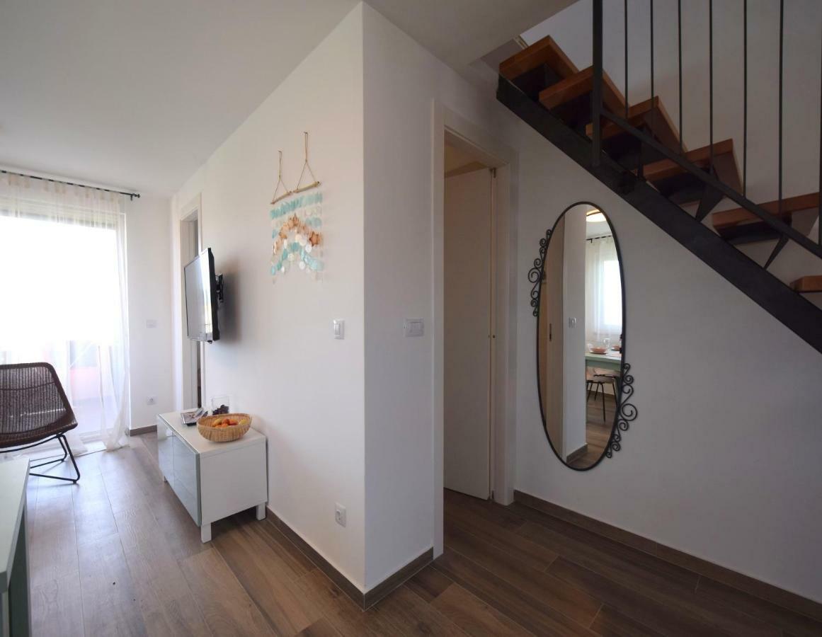 Apartments Medna Čižići Buitenkant foto
