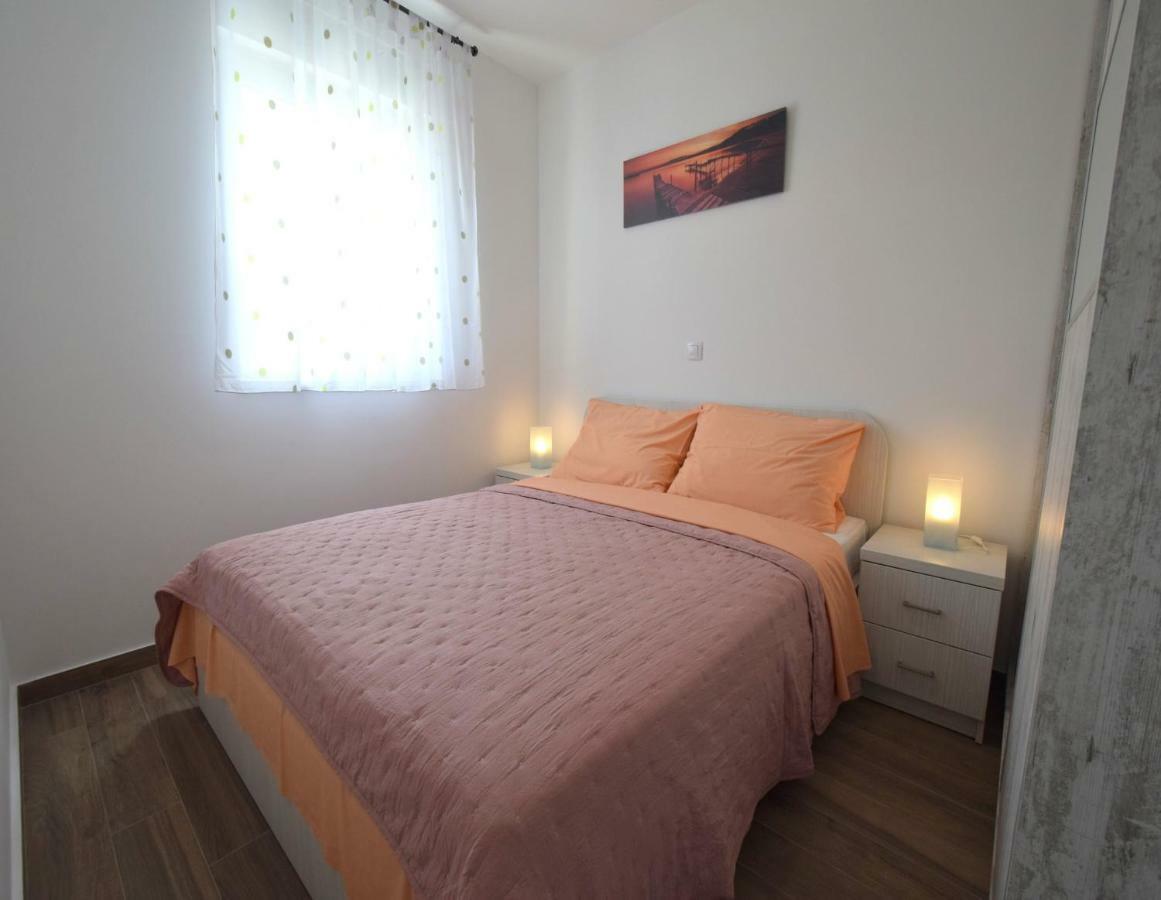 Apartments Medna Čižići Buitenkant foto