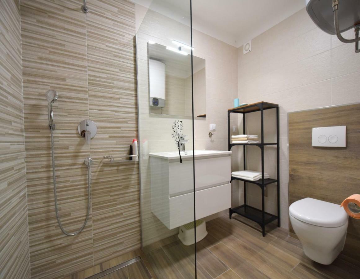 Apartments Medna Čižići Buitenkant foto