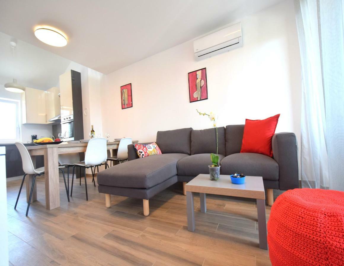 Apartments Medna Čižići Buitenkant foto
