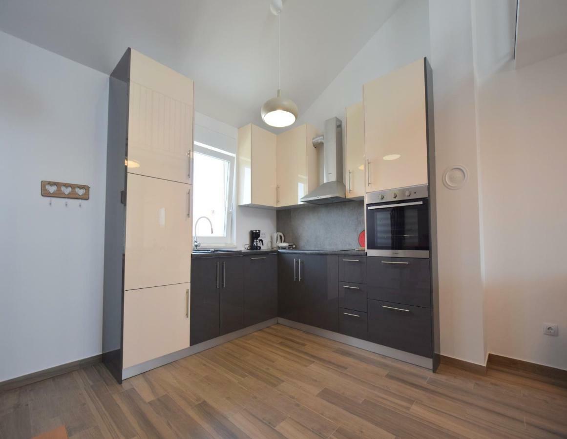Apartments Medna Čižići Buitenkant foto