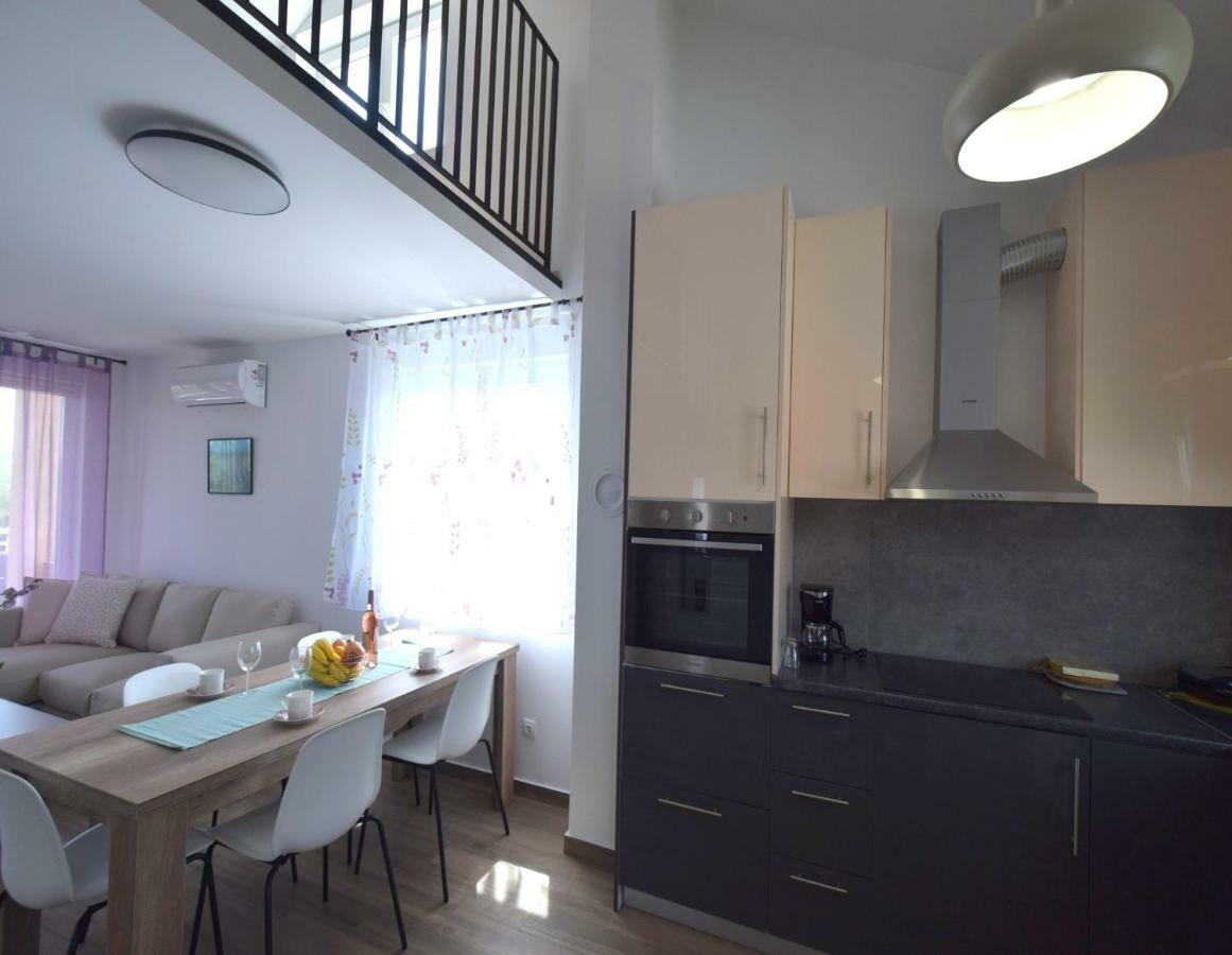 Apartments Medna Čižići Buitenkant foto