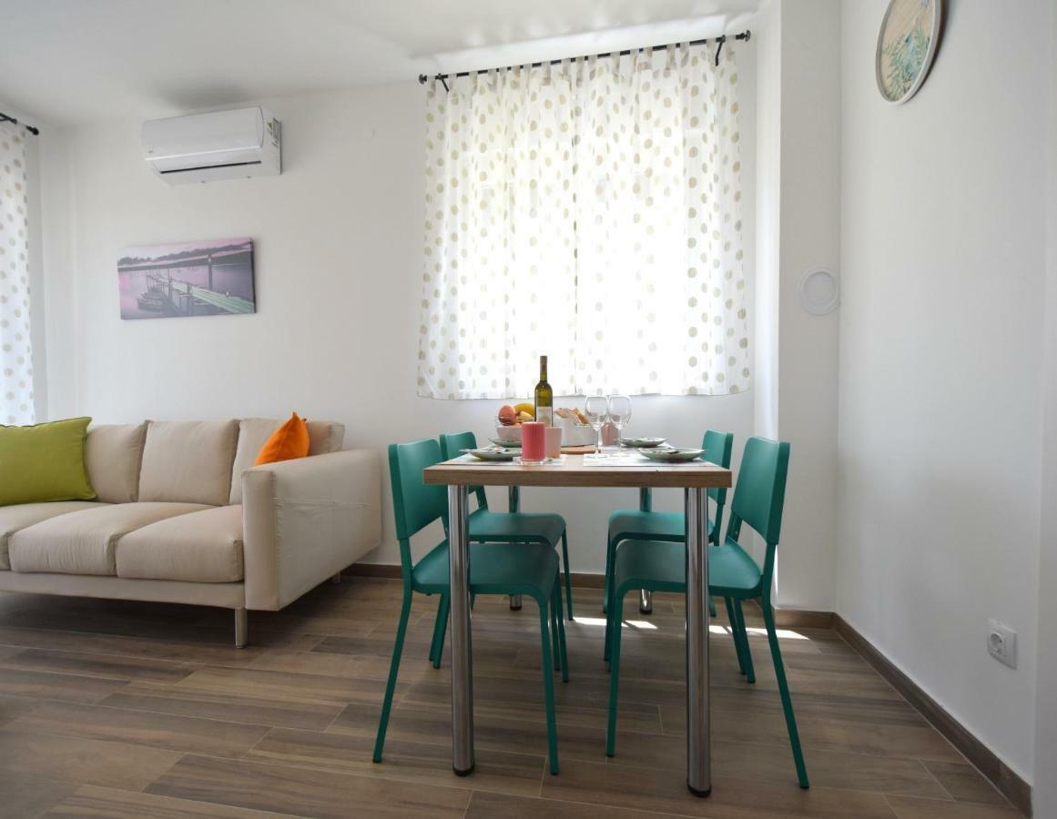 Apartments Medna Čižići Buitenkant foto