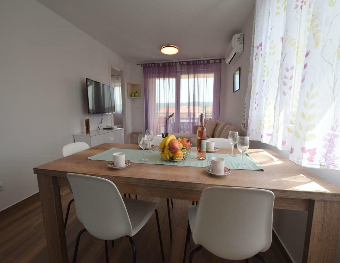 Apartments Medna Čižići Buitenkant foto