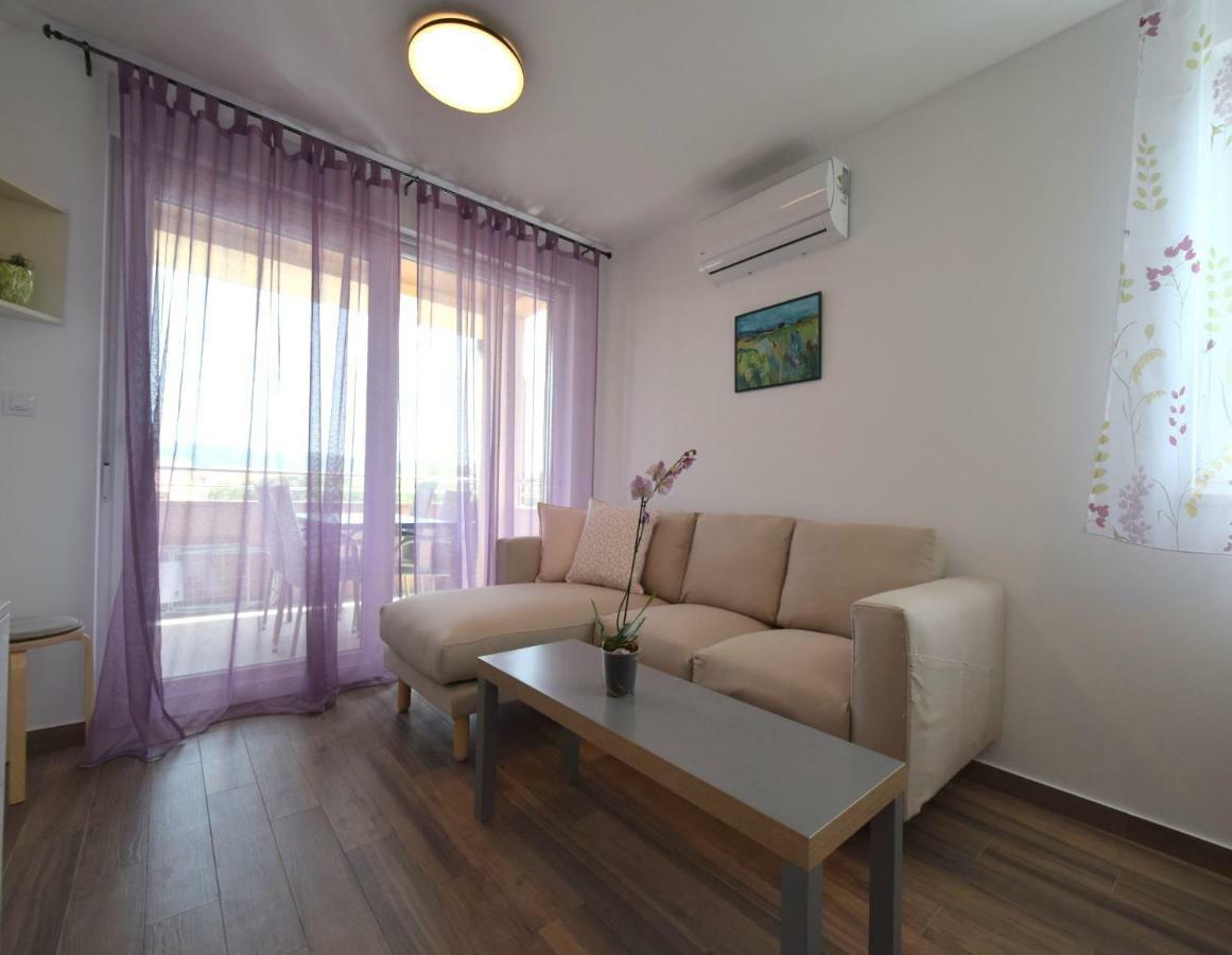 Apartments Medna Čižići Buitenkant foto