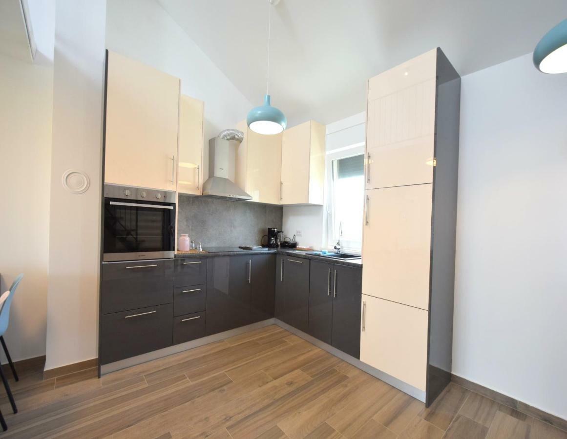 Apartments Medna Čižići Buitenkant foto