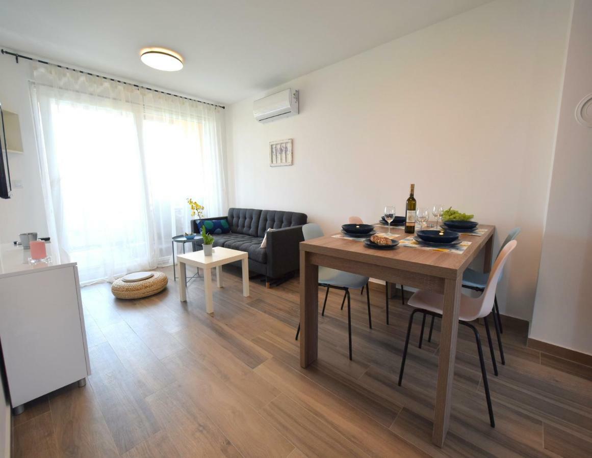 Apartments Medna Čižići Buitenkant foto