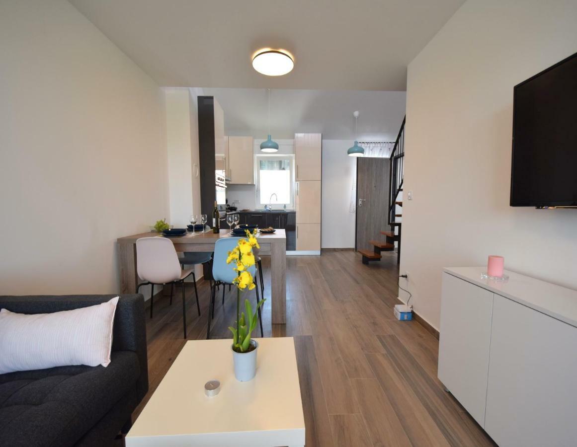 Apartments Medna Čižići Buitenkant foto